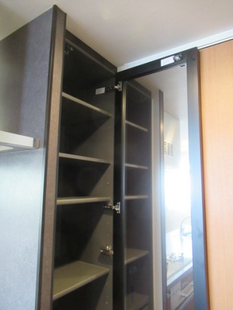 壁を取り払いオープンなキッチンに